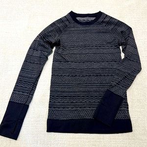 Lululemon Long Sleeve Raglan Crew Sz 4